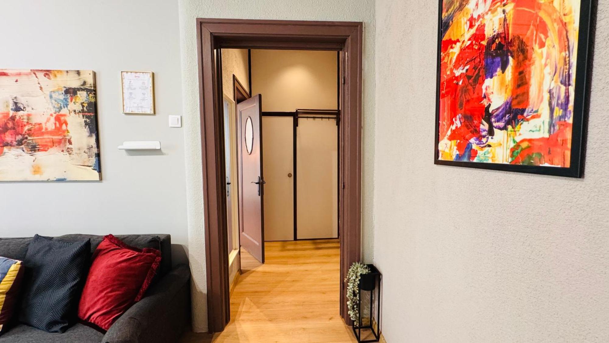 Ideal Home - Spacious & Modern Accommodation Near Unirii Square บูคาเรสต์ ห้อง รูปภาพ